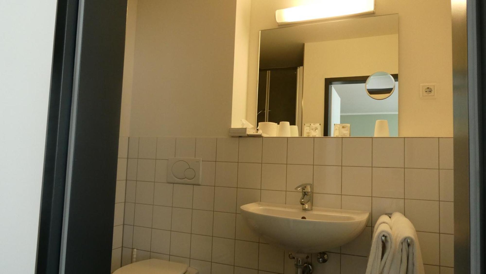 Cvjm Duesseldorf Hotel & Tagung ภายนอก รูปภาพ