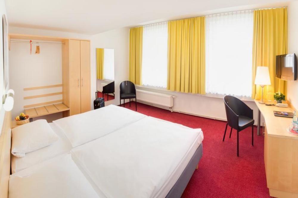Cvjm Duesseldorf Hotel & Tagung ภายนอก รูปภาพ